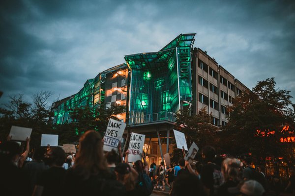 Les femmes dans le stand-up comedy